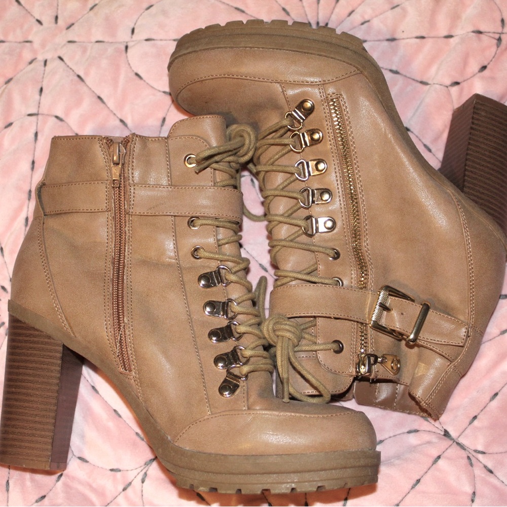 My Guess tan heeled ankle boots like new